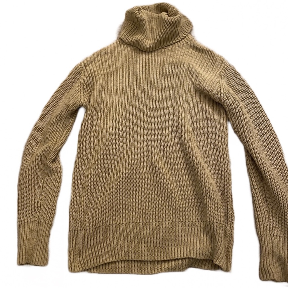 Abercrombie loose tan sweater size small fits like a M